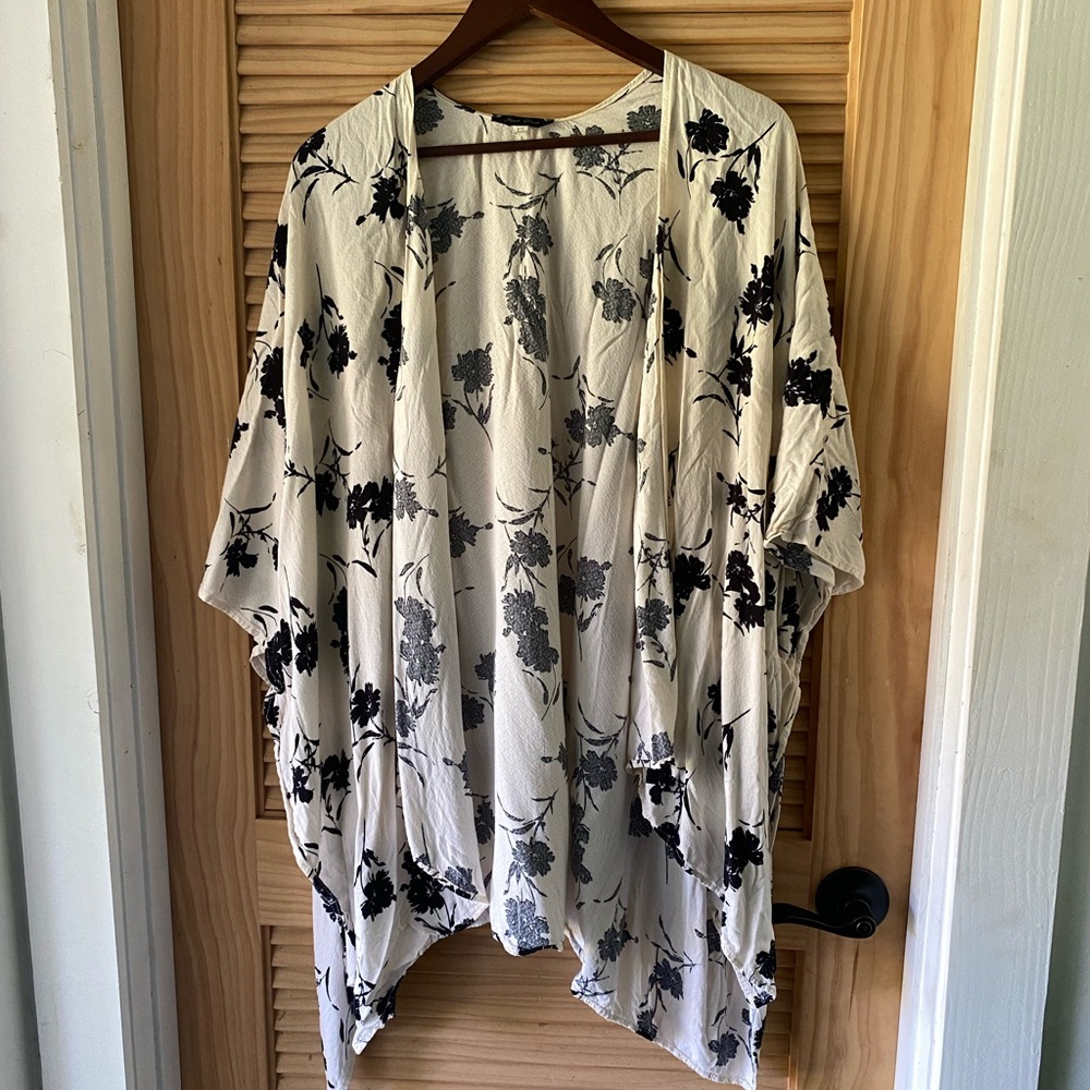 Final Touch Floral Kimono Cardigan - Ivory and Black